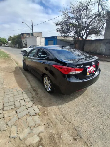 Hyundai Elantra GLS 1.8 16V Aut. 2012