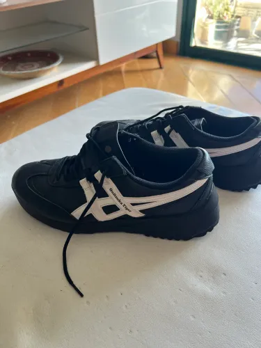 Tênis Onitsuka Tiger praticamente novo