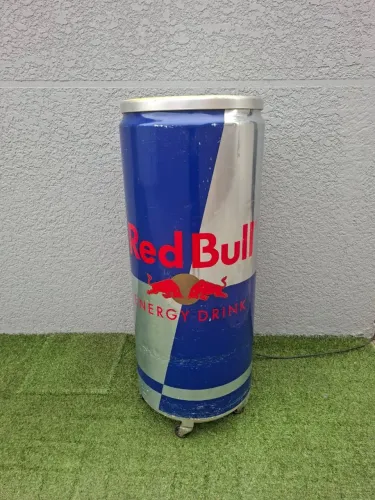 cooler/geladeira cilíndrica em formato de lata da Red Bull 220 v