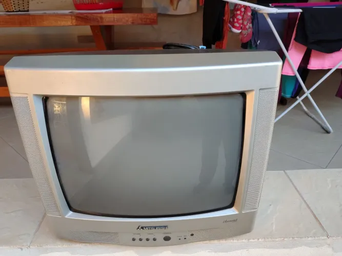 TV 14" Mitsubishi de tubo Ok.