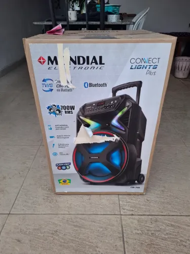 Vendo essa caixa Mondial 700 RMS ,zero sem uso lacrada com nota fiscal e 1 ano garantia.