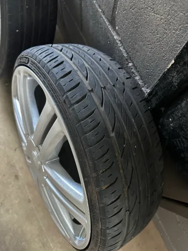 Rodas aro 18 pneus novos