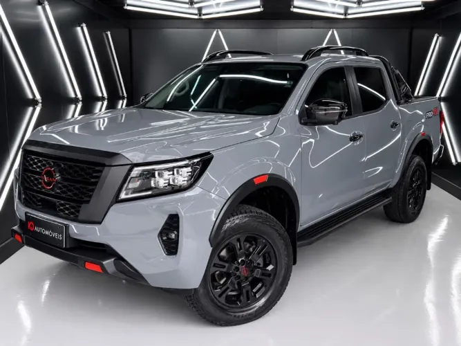 Nissan Frontier Pro4x CD 4X4 2.3 Bi-TB Die. AUT 2025