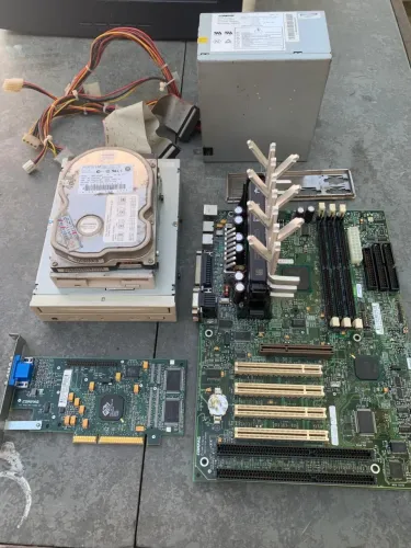 Kit completo Compaq Deskpro EP/SB,pemtium III 350,128 memória,Hd 6,4,Drive Cd e Disket