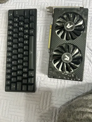 RX 580 8gb + Teclado gamer Redragon Akali 60%