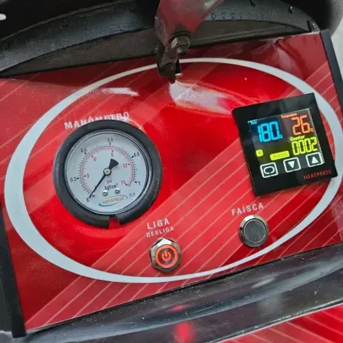 Forno de Pizza Vermelho Digital DiVolpi Profissional (usado) estudo troca (7000 por 5300
