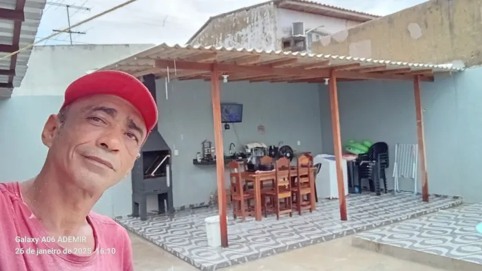 Pedreiro disponível