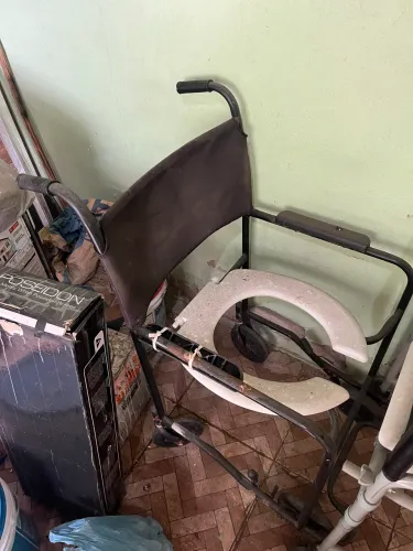 Cadeira de banho para doação