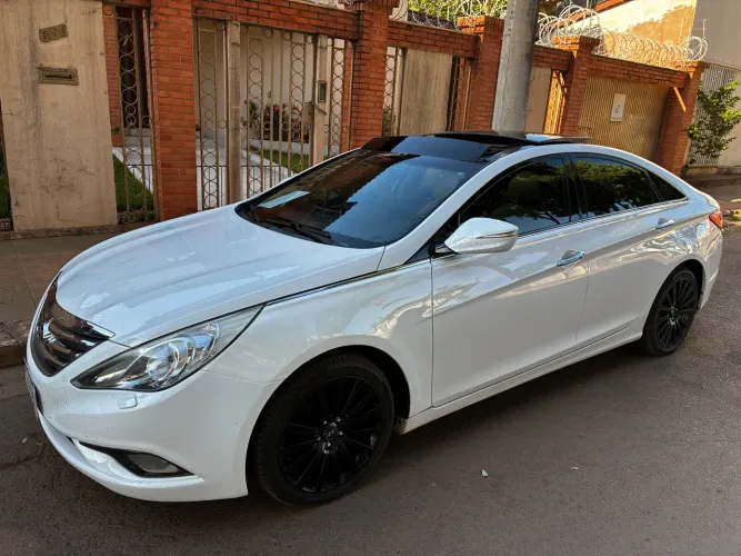 Hyundai Sonata 2.4 16V 182cv 4P Aut. 2013
