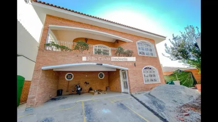 Comercial à Venda: 6 salas; recepção 3 ambientes; 6 vagas garagem, na Av. Américo de Carva