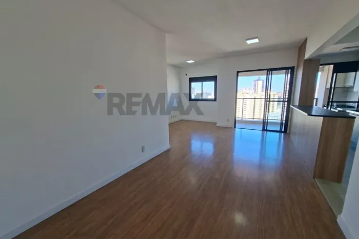 Apto com 2 suites, Living ampliado (reversivel 3 dorms) com 2 vagas e lazer completo