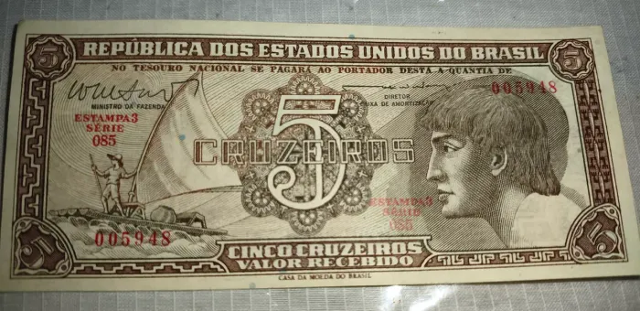 Antiga cédula de 5 cruzeiros, índio