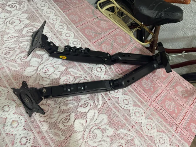 Suporte para dois monitores 