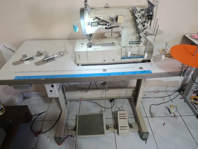 Máquina industrial Galoneira 
