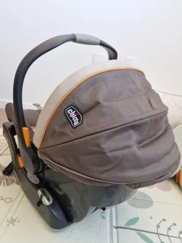 Bebê conforto com BASE
