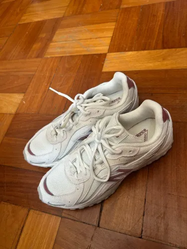 New balance 204L tamanho 37