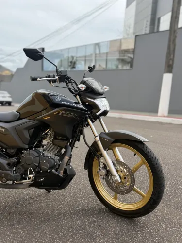 Vendo Yamara Factor 2025