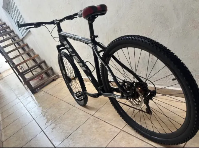 ARO29 Rush AL (quadro Everest) em alumínio, com grupo de marcha Shimano