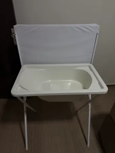 Banheira Bebê com suporte + trocador