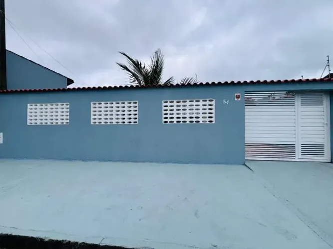 Casa a 30 metros do Mar em Praia de Itanhaém - 3 Dormitórios + Edícula com 2 Dormitórios