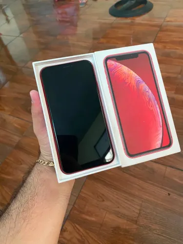 iPhone XR 64 vermelho