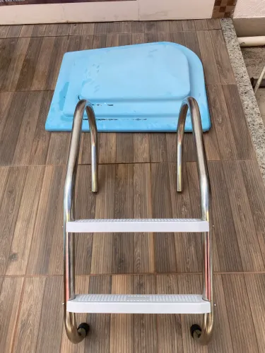 escada para piscina