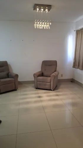 2 POLTRONAS RECLINÁVEIS - 550,00 cada