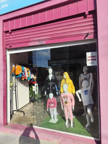 VENDE-SE LOJA INFANTIL COMPLETA 