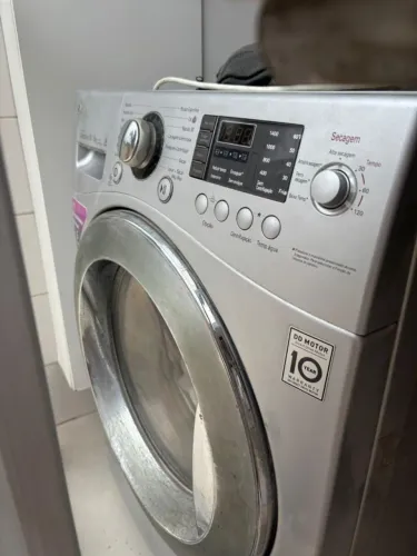 Vendo Lava e Seca LG para retirada de peças ou conserto! LG Direct Drive - motor inverter 