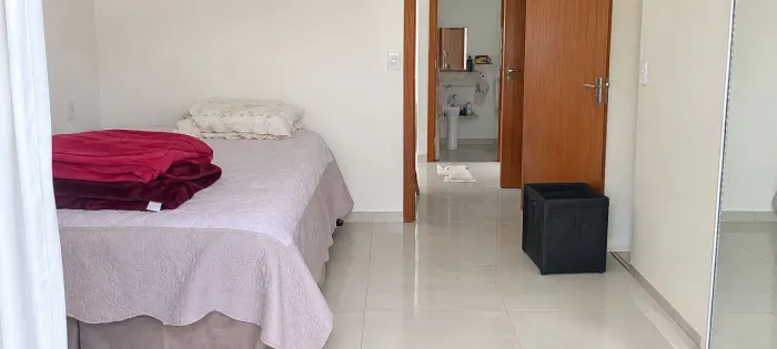 ? ALUGA-SE KITNET - ÓTIMA LOCALIZAÇÃO EM FLORIANÓPOLIS! ?