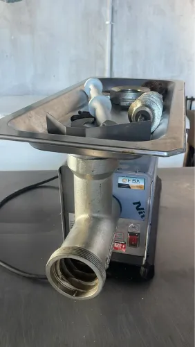 Máquina moer carne CAF