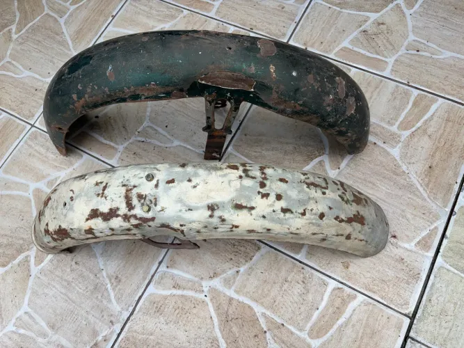Paralamas de moto antiga