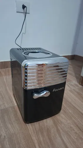 Mini Geladeira E Aquecedor Fixxar 12v E 110/220v Frigobar