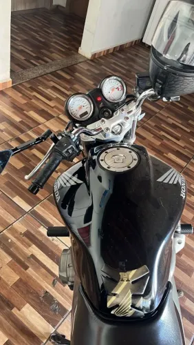 Moto hornet zerada