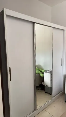 Guarda-roupa 