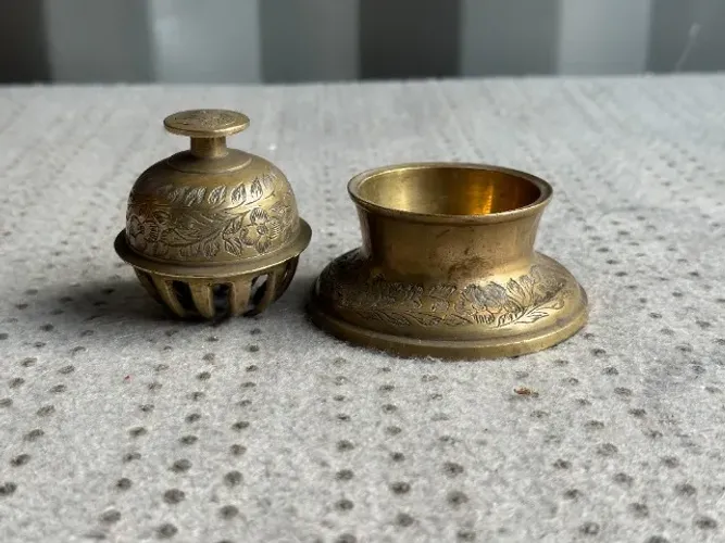Sino indiano vintage em latão estilo garra de elefante
