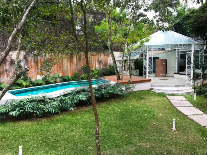 Casa de Condomínio - 4 Dormitórios (Suítes) à Venda na Chácara Flora - São Paulo/SP