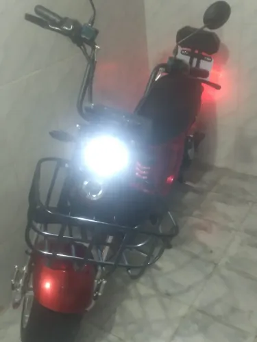 Moto eletrica X14 2025 Cor vinho  