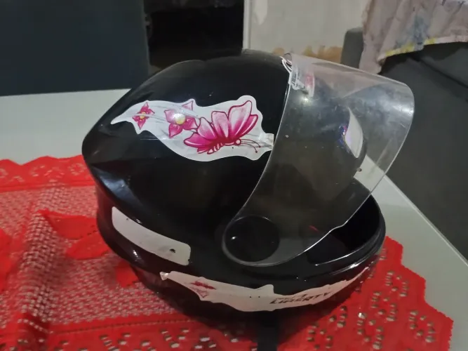 Vende-se capacete infantil