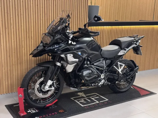 BMW R 1250 GS Premium Triple Black 2023