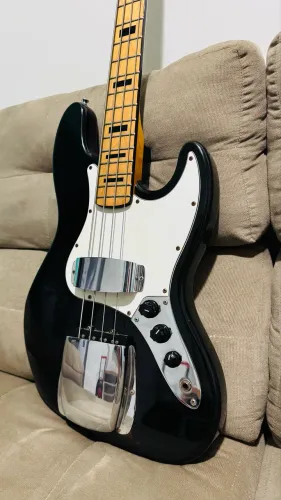 Baixo Jazz Bass