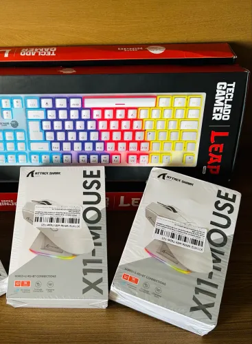 Kit premium Teclado Gamer Mecânico Leap pudim + Mouse Attack Shark X11 + mousepad 70x30cm