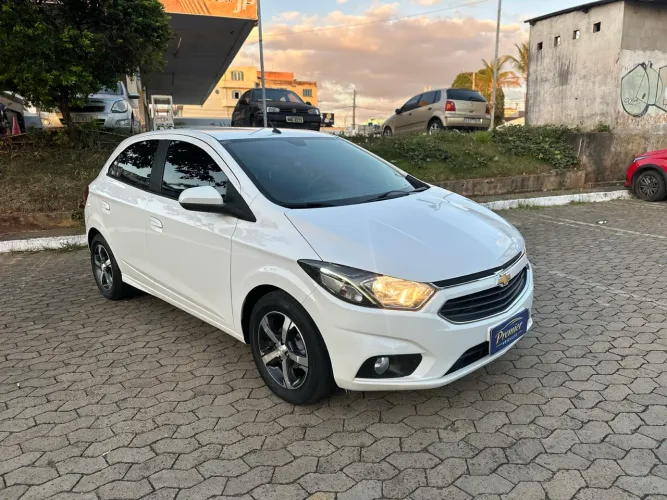 Chevrolet Onix Hatch LTZ 1.4 8V Flex Mec. 4P 2018