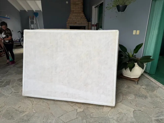 DESAPEGO: CAMA BOX CASAL