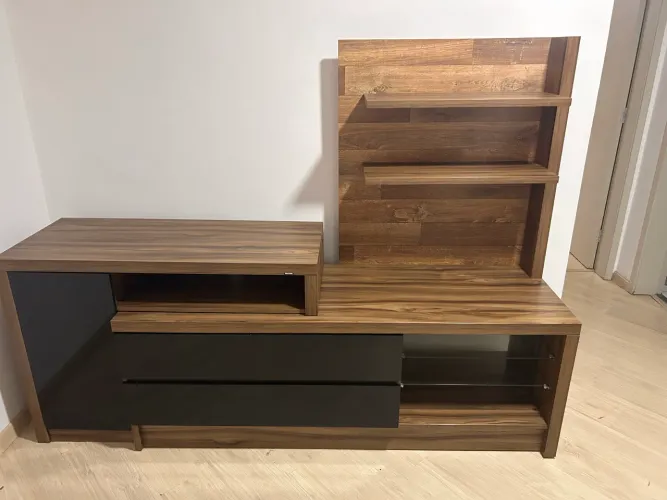 Vende rack com nicho e prateleiras semi novo
