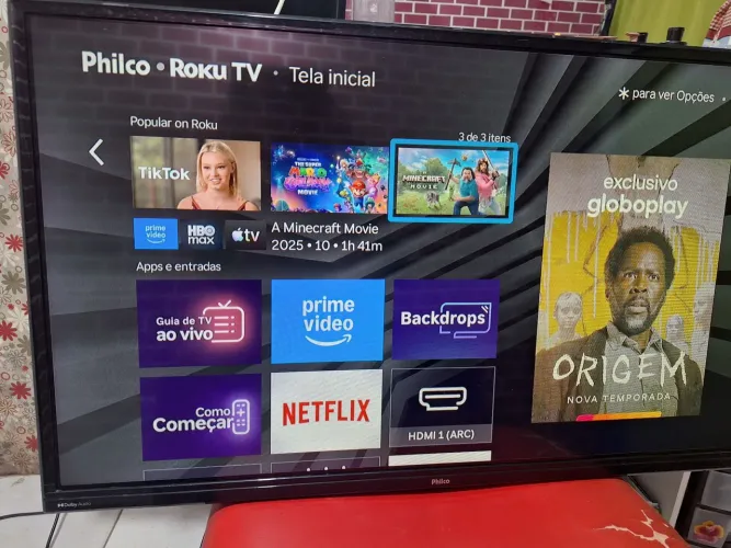 Tv smart philco 32 polegadas, com sistema Roku TV. Super rápida na internet top demais