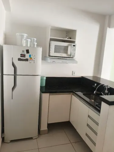Alugo Studio lindíssimo , em local super bem localizado.