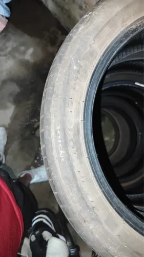 Vendo 4 pneus com menos de 15 mil km