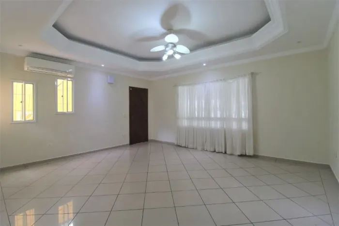 Casa Sobrado à Venda no Bairro Guilhermina Praia Grande
