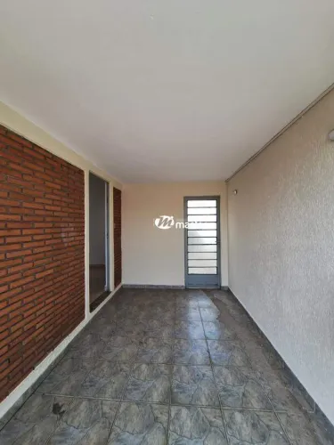 Casa à Venda com 2 dormitórios no Jardim Claret em Rio Claro SP